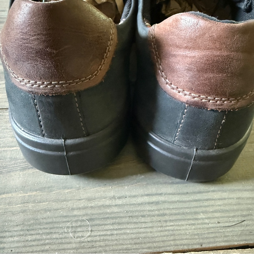 Ecco Men's Black Leather Casual Sneakers - Picture 2 of 7